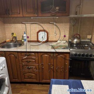 Продается <a class='adt__geo' href='/nerukhomist/prodazh-kvartyr-budynkiv/kvartyry/kyiv-misto/q-1-кімнатні/'>1 кімната</a>-комнатная квартира, ст.м. Героев Днепра