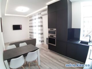 Сдаю <a class='adt__geo' href='/nerukhomist/orenda-kvartyr-budynkiv/kvartyry/kyiv-misto/q-2-кімнатні/'>2 кімнати</a>-комнатную квартиру, ст.м. Университет