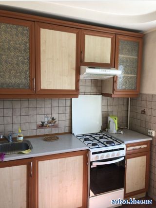 Сдам <a class='adt__geo' href='/nerukhomist/orenda-kvartyr-budynkiv/kvartyry/kyiv-misto/q-1-кімнатні/'>1 кімната</a>-комнатную квартиру, ст.м. Левобережная