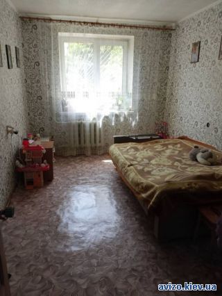 Продаю <a class='adt__geo' href='/nerukhomist/prodazh-kvartyr-budynkiv/kvartyry/kyiv-misto/q-3-кімнатні/'>3 кімнати</a>-комнатную квартиру, ст.м. Житомирская