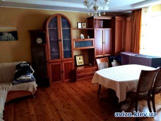 Продам <a class='adt__geo' href='/nerukhomist/prodazh-kvartyr-budynkiv/kvartyry/kyiv-misto/q-2-кімнатні/'>2 кімнати</a>-комнатную квартиру