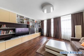 Продажа <a class='adt__geo' href='/nerukhomist/prodazh-kvartyr-budynkiv/kvartyry/kyiv-misto/q-3-кімнатні/'>3 кімнати</a>-комнатной квартиры