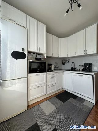 <a class='adt__geo' href='/nerukhomist/prodazh-kvartyr-budynkiv/kvartyry/kyiv-misto/q-1-кімнатні/'>1 кімната</a>-комнатная квартира, ст.м. Ипподром