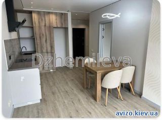 <a class='adt__geo' href='/nerukhomist/prodazh-kvartyr-budynkiv/kvartyry/kyiv-misto/q-1-кімнатні/'>1 кімната</a>-комнатная квартира