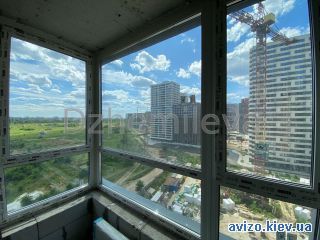 Продается <a class='adt__geo' href='/nerukhomist/prodazh-kvartyr-budynkiv/kvartyry/kyiv-misto/q-3-кімнатні/'>3 кімнати</a>-комнатная квартира