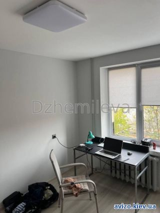 Продажа <a class='adt__geo' href='/nerukhomist/prodazh-kvartyr-budynkiv/kvartyry/kyiv-misto/q-1-кімнатні/'>1 кімната</a>-комнатной квартиры