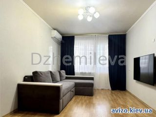 <a class='adt__geo' href='/nerukhomist/prodazh-kvartyr-budynkiv/kvartyry/kyiv-misto/q-2-кімнатні/'>2 кімнати</a>-комнатная квартира, ст.м. Оболонь