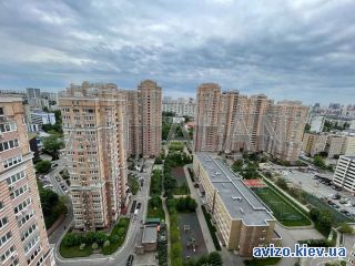 Продам <a class='adt__geo' href='/nerukhomist/prodazh-kvartyr-budynkiv/kvartyry/kyiv-misto/q-багатокімнатні/'>5 кімнат</a>-комнатную квартиру, ст.м. Голосеевская