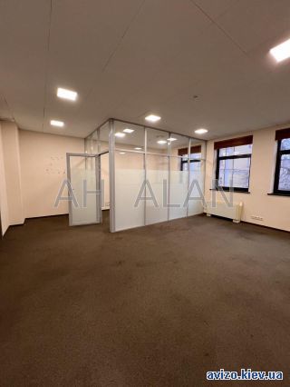 Сдаю офисное помещение, ст.м. Золотые Ворота