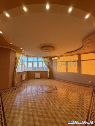 Продается <a class='adt__geo' href='/nerukhomist/prodazh-kvartyr-budynkiv/kvartyry/kyiv-misto/q-3-кімнатні/'>3 кімнати</a>-комнатная квартира, ст.м. Вокзальная