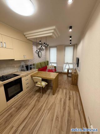 Сдам <a class='adt__geo' href='/nerukhomist/orenda-kvartyr-budynkiv/kvartyry/kyiv-misto/q-1-кімнатні/'>1 кімната</a>-комнатную квартиру, ст.м. Славутич