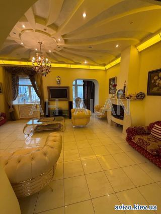 Сдам <a class='adt__geo' href='/nerukhomist/orenda-kvartyr-budynkiv/kvartyry/kyiv-misto/q-3-кімнатні/'>3 кімнати</a>-комнатную квартиру