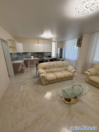 Сдается <a class='adt__geo' href='/nerukhomist/orenda-kvartyr-budynkiv/kvartyry/kyiv-misto/q-3-кімнатні/'>3 кімнати</a>-комнатная квартира, ст.м. Левобережная