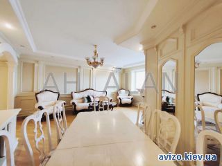 <a class='adt__geo' href='/nerukhomist/prodazh-kvartyr-budynkiv/kvartyry/kyiv-misto/q-3-кімнатні/'>3 кімнати</a>-комнатная квартира