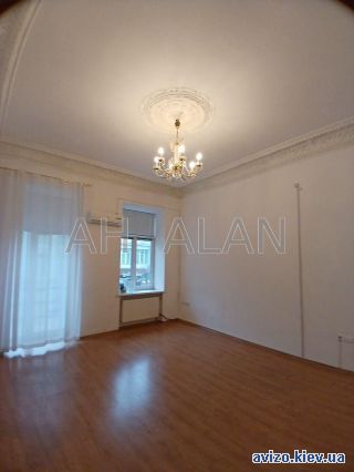 Сдаю офисное помещение, ст.м. Площадь Льва Толстого