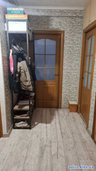 Продаю <a class='adt__geo' href='/nerukhomist/prodazh-kvartyr-budynkiv/kvartyry/kyiv-misto/q-3-кімнатні/'>3 кімнати</a>-комнатную квартиру