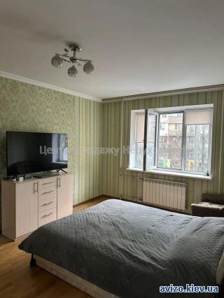 <a class='adt__geo' href='/nerukhomist/prodazh-kvartyr-budynkiv/kvartyry/kyiv-misto/q-1-кімнатні/'>1 кімната</a>-комнатная квартира