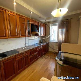 Продаю <a class='adt__geo' href='/nerukhomist/prodazh-kvartyr-budynkiv/kvartyry/kyiv-misto/q-3-кімнатні/'>3 кімнати</a>-комнатную квартиру