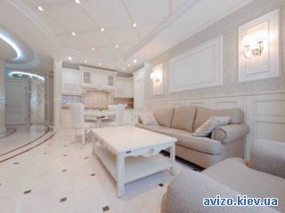 Сдается <a class='adt__geo' href='/nerukhomist/orenda-kvartyr-budynkiv/kvartyry/kyiv-misto/q-4-кімнатні/'>4 кімнати</a>-комнатная квартира