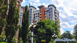 <a class='adt__geo' href='/nerukhomist/prodazh-kvartyr-budynkiv/kvartyry/kyiv-misto/q-багатокімнатні/'>5 кімнат</a>-комнатная квартира