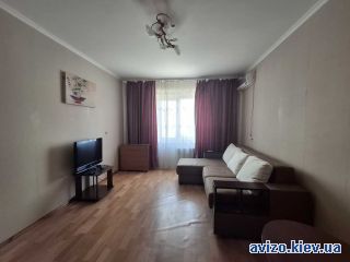 Аренда <a class='adt__geo' href='/nerukhomist/orenda-kvartyr-budynkiv/kvartyry/kyiv-misto/q-1-кімнатні/'>1 кімната</a>-комнатной квартиры