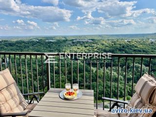 <a class='adt__geo' href='/nerukhomist/prodazh-kvartyr-budynkiv/kvartyry/kyiv-misto/q-4-кімнатні/'>4 кімнати</a>-комнатная квартира