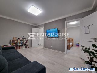 Продажа <a class='adt__geo' href='/nerukhomist/prodazh-kvartyr-budynkiv/kvartyry/kyiv-misto/q-4-кімнатні/'>4 кімнати</a>-комнатной квартиры