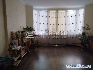 Продажа <a class='adt__geo' href='/nerukhomist/prodazh-kvartyr-budynkiv/kvartyry/kyivska-oblast/q-2-кімнатні/'>2 кімнати</a>-комнатной квартиры, ст.м. Академгородок