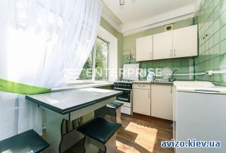 Продается <a class='adt__geo' href='/nerukhomist/prodazh-kvartyr-budynkiv/kvartyry/kyiv-misto/q-1-кімнатні/'>1 кімната</a>-комнатная квартира, ст.м. Дарница