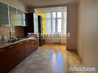 Продаю <a class='adt__geo' href='/nerukhomist/prodazh-kvartyr-budynkiv/kvartyry/kyiv-misto/q-3-кімнатні/'>3 кімнати</a>-комнатную квартиру, ст.м. Ипподром