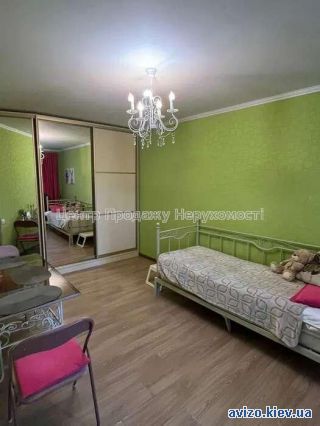Продам <a class='adt__geo' href='/nerukhomist/prodazh-kvartyr-budynkiv/kvartyry/kyiv-misto/q-1-кімнатні/'>1 кімната</a>-комнатную квартиру