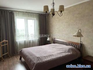 Продам <a class='adt__geo' href='/nerukhomist/prodazh-kvartyr-budynkiv/kvartyry/kyivska-oblast/q-3-кімнатні/'>3 кімнати</a>-комнатную квартиру, Вишневое