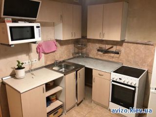 <a class='adt__geo' href='/nerukhomist/prodazh-kvartyr-budynkiv/kvartyry/kyiv-misto/q-3-кімнатні/'>3 кімнати</a>-комнатная квартира, ст.м. Минская