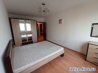 Сдается <a class='adt__geo' href='/nerukhomist/orenda-kvartyr-budynkiv/kvartyry/kyiv-misto/q-3-кімнатні/'>3 кімнати</a>-комнатная квартира, ст.м. Вокзальная