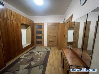 Продается <a class='adt__geo' href='/nerukhomist/prodazh-kvartyr-budynkiv/kvartyry/kyiv-misto/q-3-кімнатні/'>3 кімнати</a>-комнатная квартира