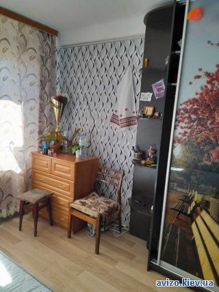 Продажа <a class='adt__geo' href='/nerukhomist/prodazh-kvartyr-budynkiv/kimnaty/kyiv-misto/q-1-кімнатні/'>1 кімната</a>-комнатной комнаты, ст.м. Сырец