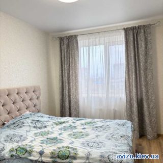 Аренда <a class='adt__geo' href='/nerukhomist/orenda-kvartyr-budynkiv/kvartyry/kyiv-misto/q-3-кімнатні/'>3 кімнати</a>-комнатной квартиры