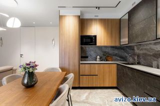 Продаю <a class='adt__geo' href='/nerukhomist/prodazh-kvartyr-budynkiv/kvartyry/kyiv-misto/q-3-кімнатні/'>3 кімнати</a>-комнатную квартиру, ст.м. Нивки