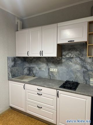 Продажа <a class='adt__geo' href='/nerukhomist/prodazh-kvartyr-budynkiv/kvartyry/kyiv-misto/q-1-кімнатні/'>1 кімната</a>-комнатной квартиры, ст.м. Осокорки