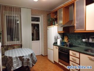 Сдам <a class='adt__geo' href='/nerukhomist/orenda-kvartyr-budynkiv/kvartyry/kyiv-misto/q-1-кімнатні/'>1 кімната</a>-комнатную квартиру, ст.м. Осокорки