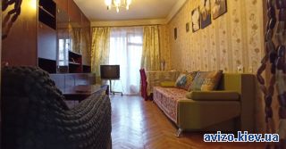 3 комнатную квартиру Киев Київ р-н ул.Б. Мартоса  4а. Метро Левобережная 5 минут пешком