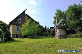 Дом возле Днепра и КГ Золоче с Бассейном, озером, фонтаном