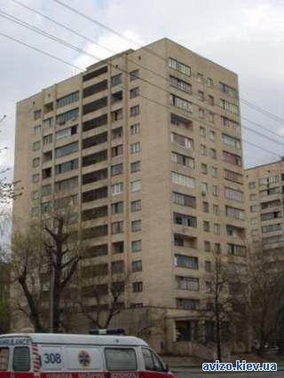 2кім. Лобановського, 37 продам хорошу квартиру