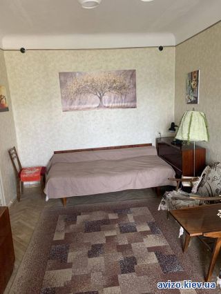 Сдаю <a class='adt__geo' href='/nerukhomist/prodazh-kvartyr/kyiv/q-2-кімнатні/'>2 кімнати</a>-комнатную квартиру, ст.м. Святошино