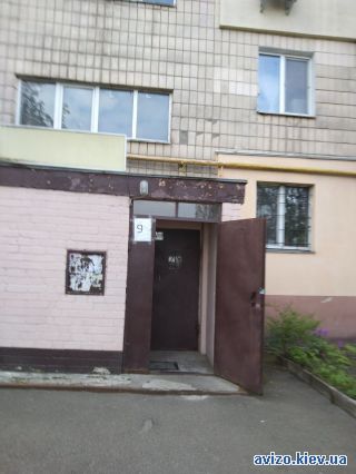 Сдается <a class='adt__geo' href='/nerukhomist/orenda-kvartyr-dovhostrokovo/kyiv/q-1-кімнатні/'>1 кімната</a>-комнатная квартира, ст.м. Дарница