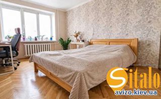 Продам дом, ст.м. Героев Днепра