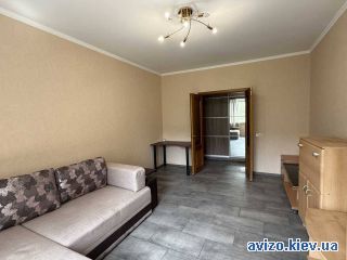 Продам <a class='adt__geo' href='/nerukhomist/prodazh-kvartyr/kyiv/q-3-кімнатні/'>3 кімнати</a>-комнатную квартиру, ст.м. Академгородок