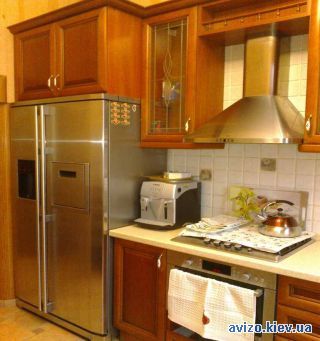 Продам <a class='adt__geo' href='/nerukhomist/prodazh-kvartyr/kyiv/q-3-кімнатні/'>3 кімнати</a>-комнатную квартиру, ст.м. Дворец Украина