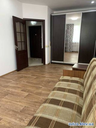 Сдаю <a class='adt__geo' href='/nerukhomist/orenda-kvartyr-dovhostrokovo/kyiv/q-1-кімнатні/'>1 кімната</a>-комнатную квартиру, ст.м. Дарница