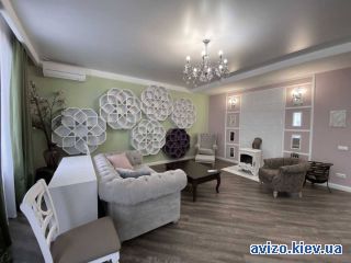 Сдам <a class='adt__geo' href='/nerukhomist/orenda-kvartyr-dovhostrokovo/kyiv/q-3-кімнатні/'>3 кімнати</a>-комнатную квартиру